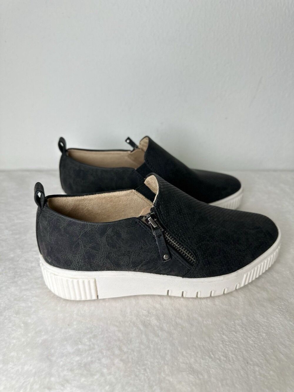 Soul Naturalizer Turner Slip-on Sneakers Women's Black FauxLeather Shoe- 7 WIDE - Picture 2 of 16
